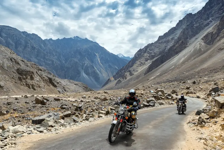 Apex Bestseller: 5N Elite Kashmir Adventure